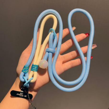 Cordon, Lanière - Collier Téléphone Cordon Long Tressé Bicolore Bleu Ciel/Beige avec Perle - 115cm, prix de gros.